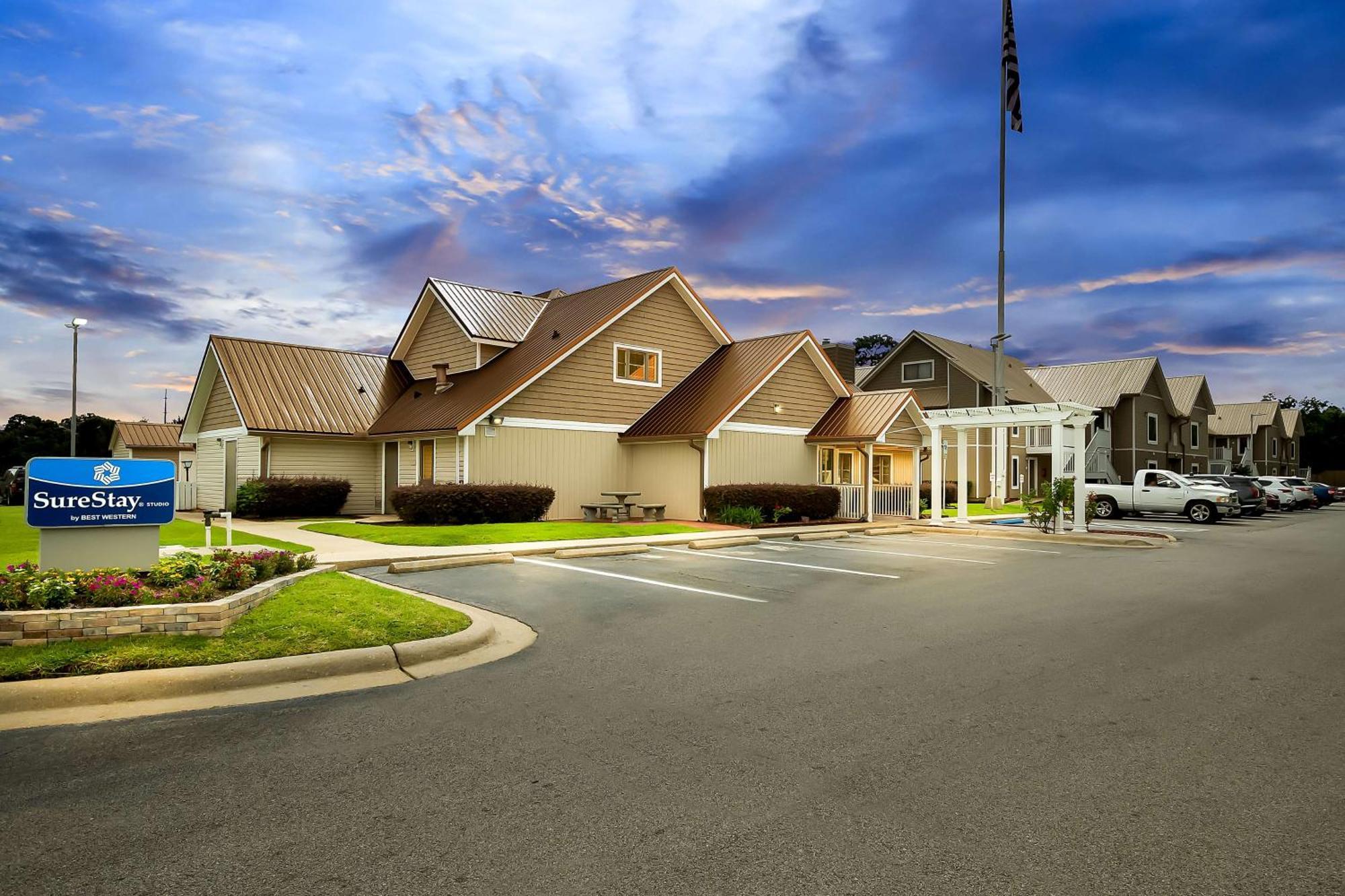 Surestay Studio By Best Western Pensacola Bagian luar foto
